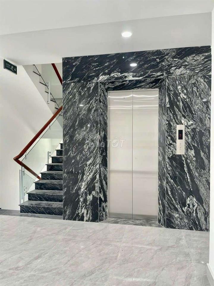 TÒA NHÀ VP 1400M2 ĐẦY ĐỦ CÔNG NĂNG PCCC THANG MÁY GIÁ TỐT