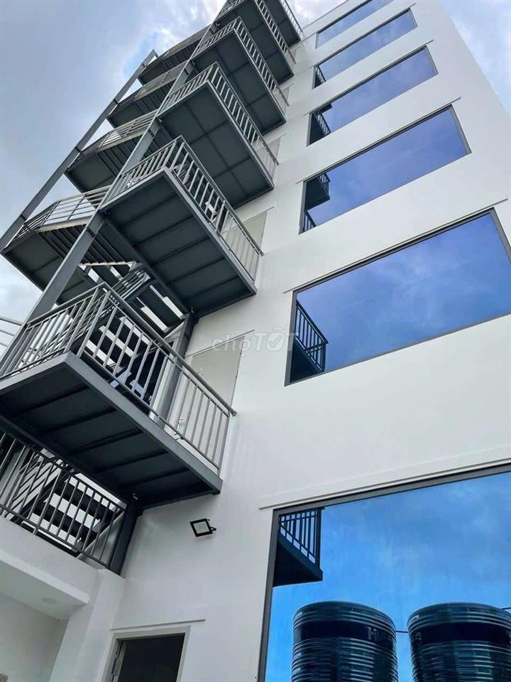 TÒA NHÀ VP 1400M2 ĐẦY ĐỦ CÔNG NĂNG PCCC THANG MÁY GIÁ TỐT