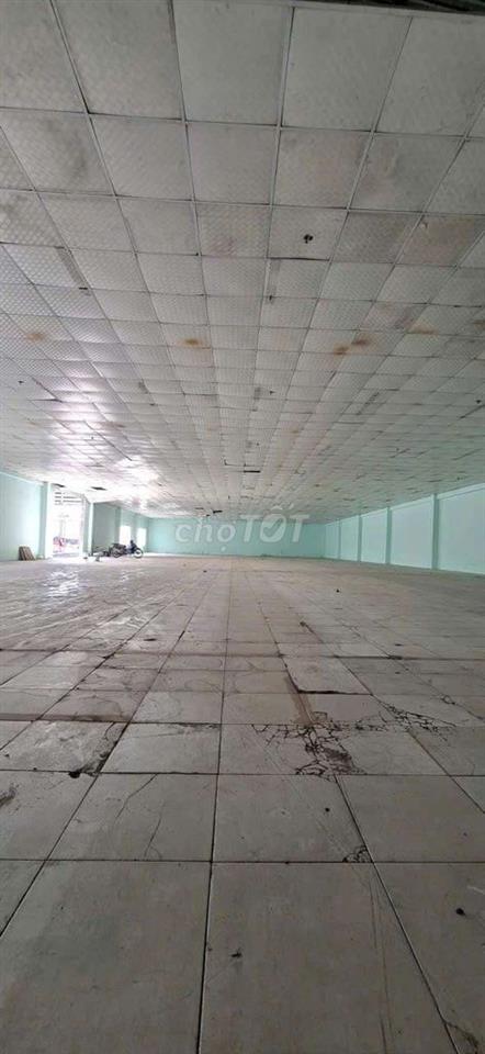 XƯỞNG 650M2 CAO RÁO CÓ LAPHONG ĐUOEFNG 10T GIÁ TỐT