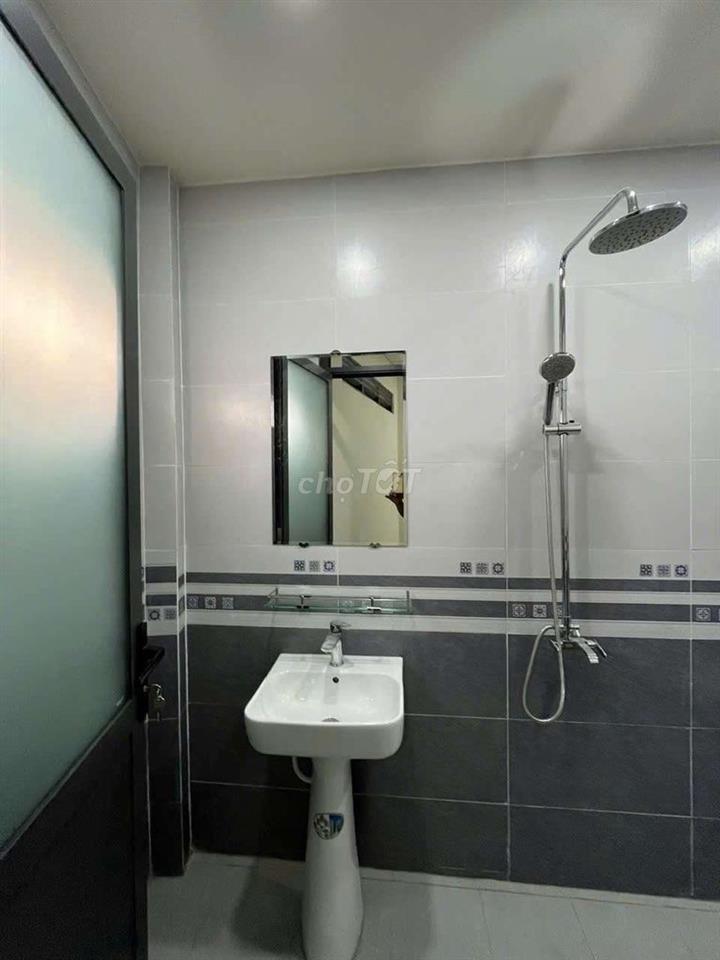 NHÀ MT PHAN VĂN HỚN DIỆN TÍCH RỘNG GIÁ TỐT