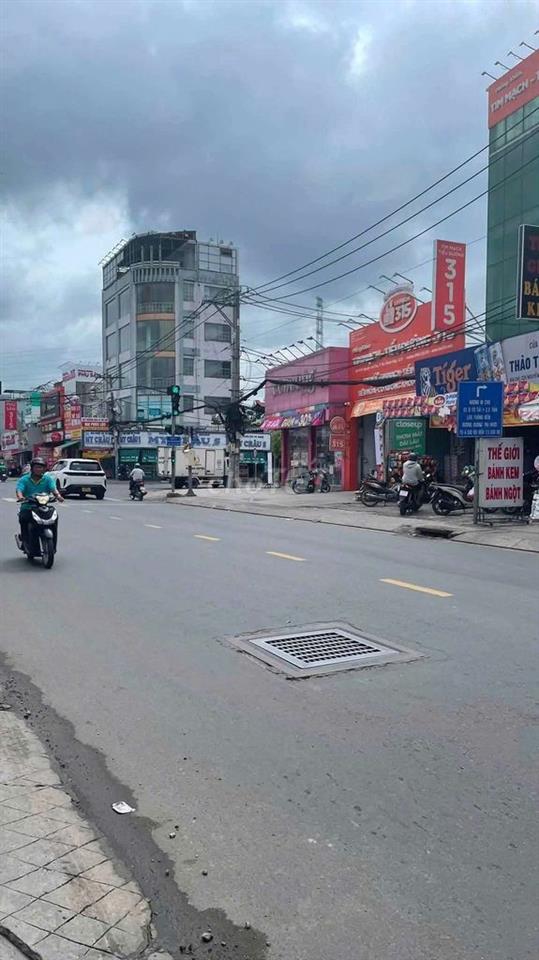 NHÀ MT NGUYỄN ẢNH THỦ 5X35M 7 TẦNG CÓ THANG MÁY GIÁ TỐT