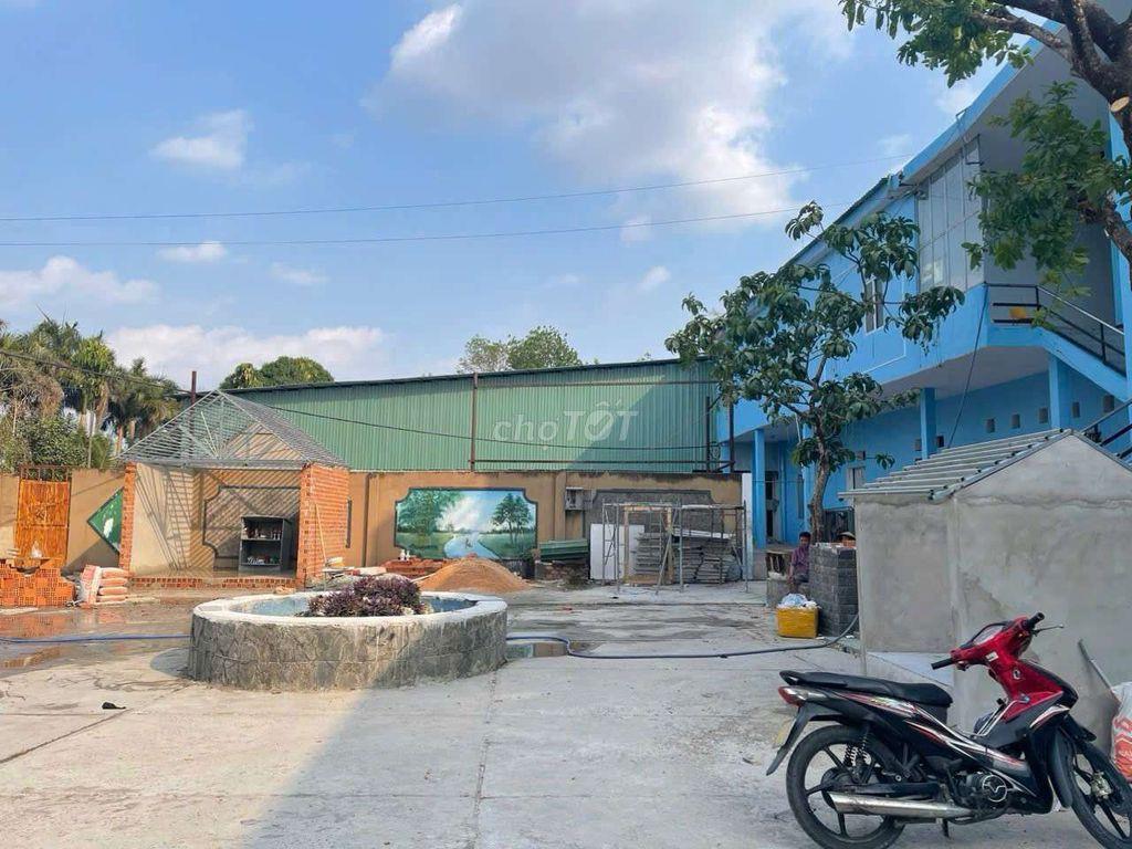 CHÍNH CHỦ CHO THUÊ NHÀ XƯỞNG 1350M2 ĐƯỜNG CON GIÁ TỐT