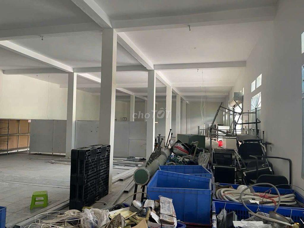 CHÍNH CHỦ CHO THUÊ NHÀ XƯỞNG 1350M2 ĐƯỜNG CON GIÁ TỐT