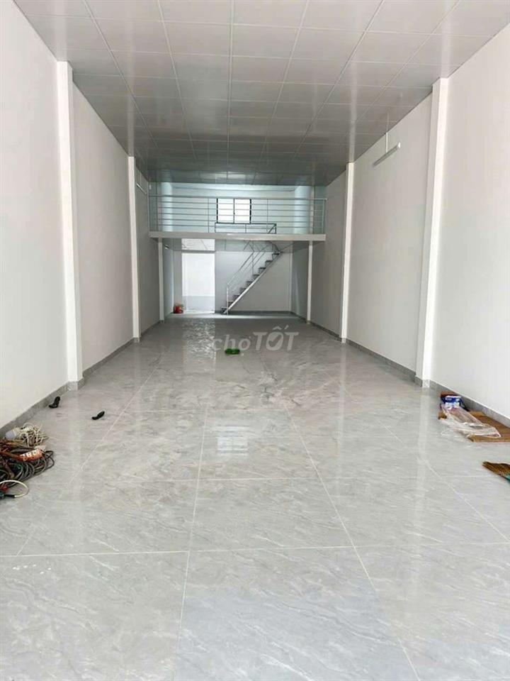NHÀ XƯỞNG 4.5X20M CÓ GÁC MT ĐUEOFNG CONT ĐẬU