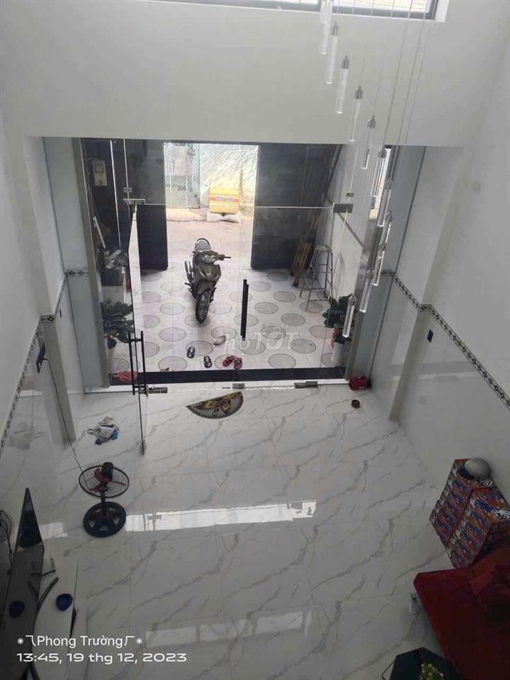NHÀ MỚI 5X15M 4 TẤM 5PN GIÁ TỐT