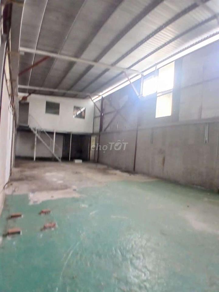 Xưởng 300m2 gần cầu than lương giá tốt