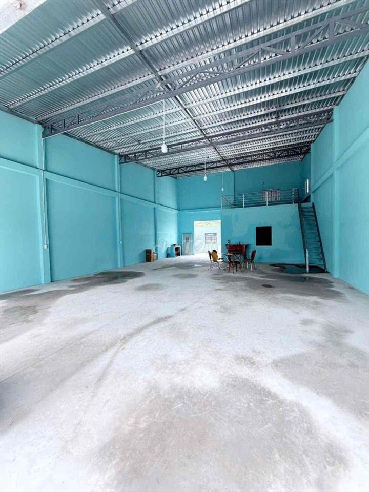 Cho thuê kho 250m2 Trần Cao—Trống suốt, Xa dân cư
