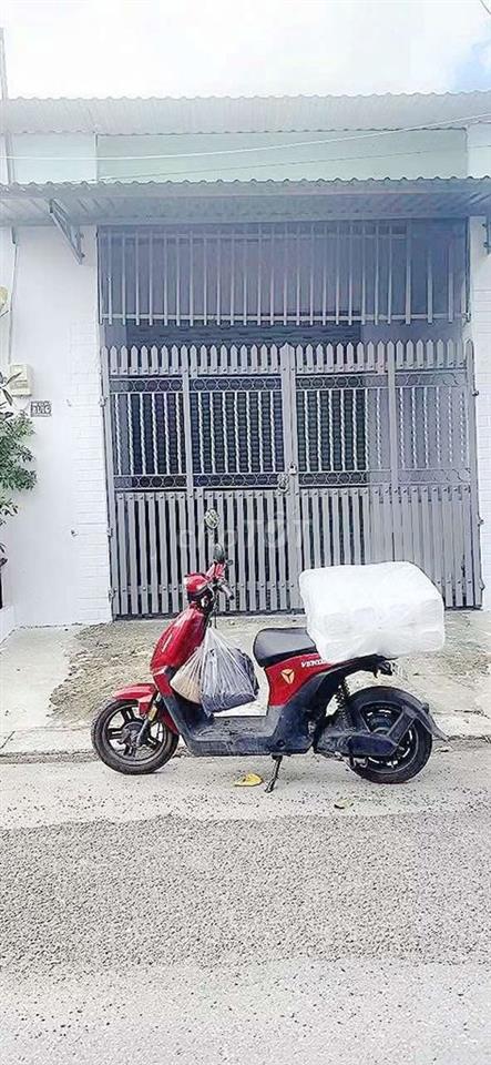 Kho  150m2 Trống Suốt
