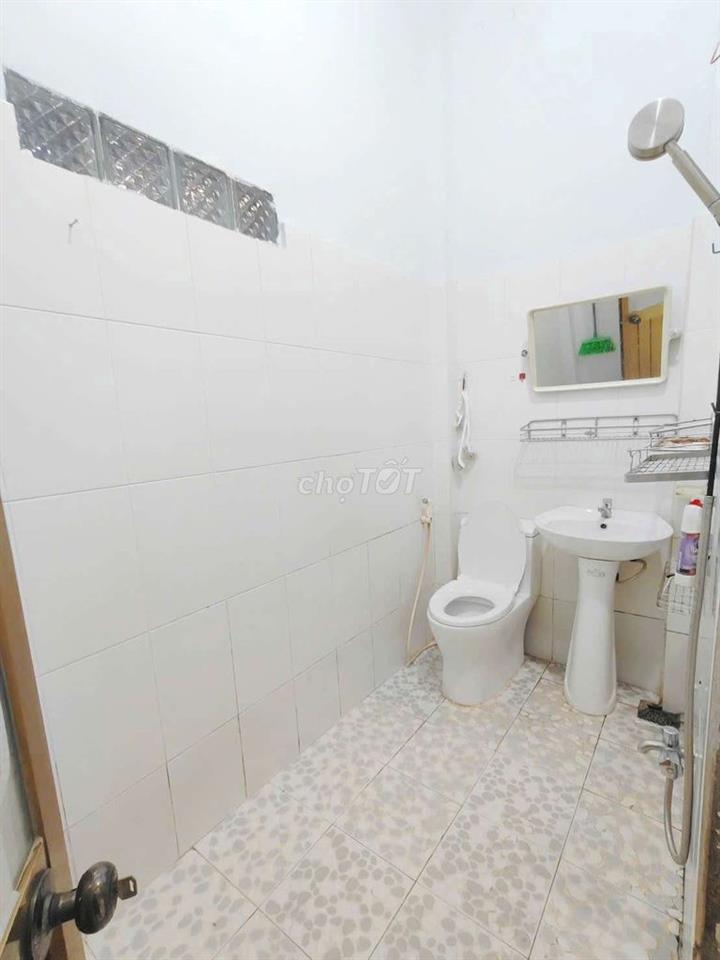Nhà Sân Đậu 2 Ôtô