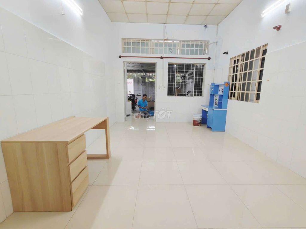 Nhà Sân Đậu 2 Ôtô