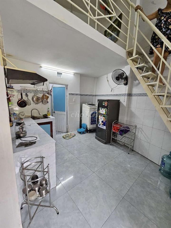 Nhà Full Nội Thất Gần Tô Ký