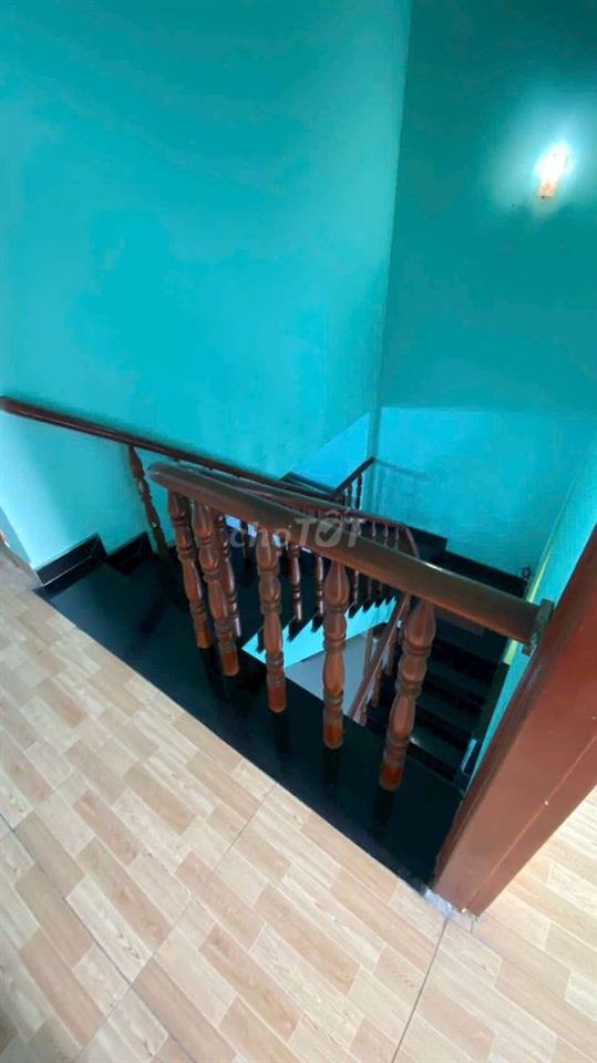 Nhà Sạch Đẹp Gần Chợ Hóc Môn