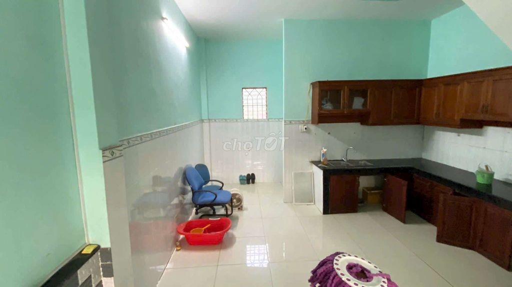 Nhà Sạch Đẹp Gần Chợ Hóc Môn