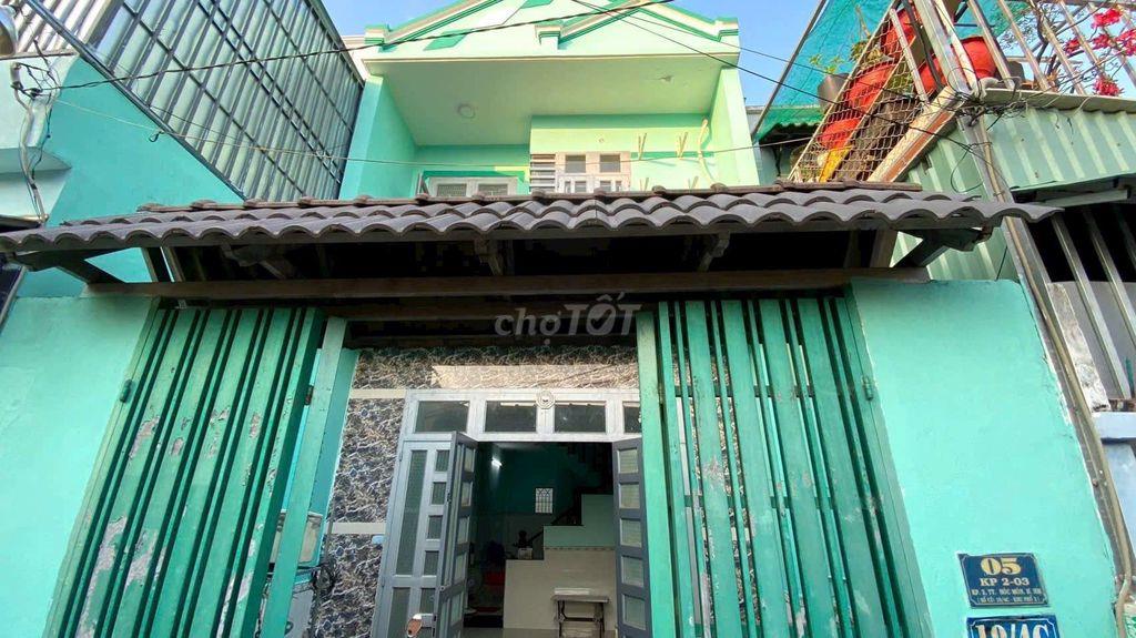 Nhà Sạch Đẹp Gần Chợ Hóc Môn