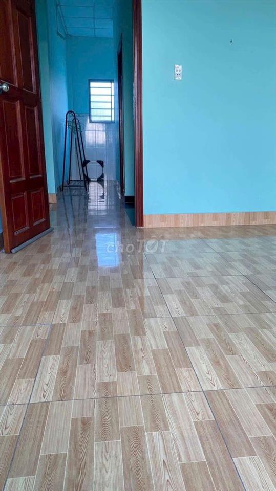 Nhà Sạch Đẹp Gần Chợ Hóc Môn