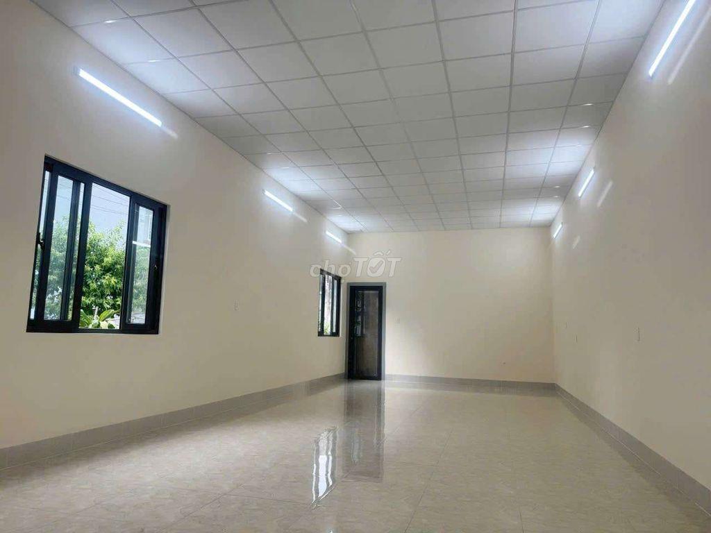 Nhà Trống Suốt Mới Đẹp Gần Tô Ký