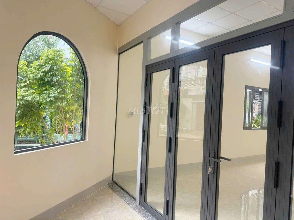 Nhà Trống Suốt Mới Đẹp Gần Tô Ký