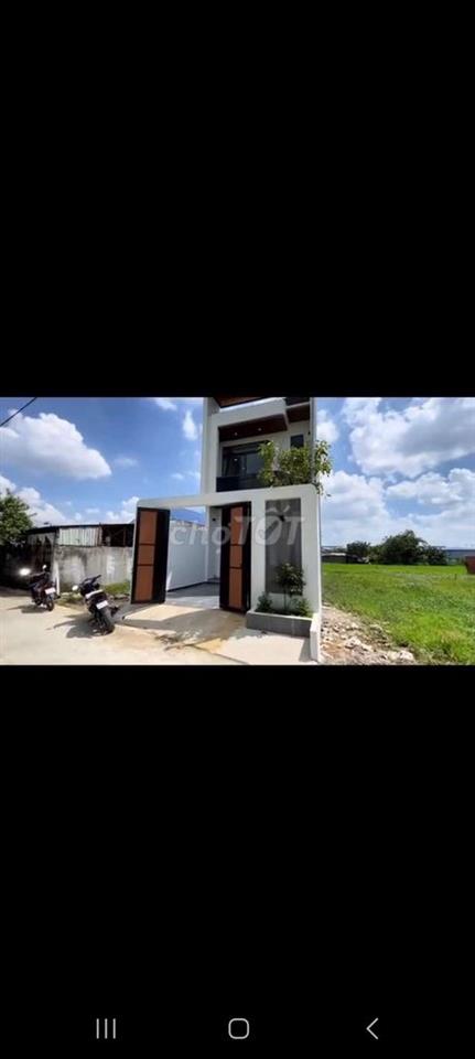 Nhà mới giáp ranh Hóc Môn