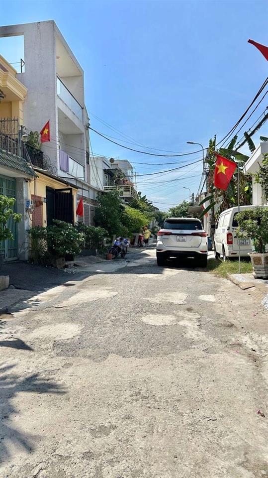 Bán Đất ,Đường Bà Điểm 4, HM ,Ngang 10M- 175M2, Giá :6.1Tỷ