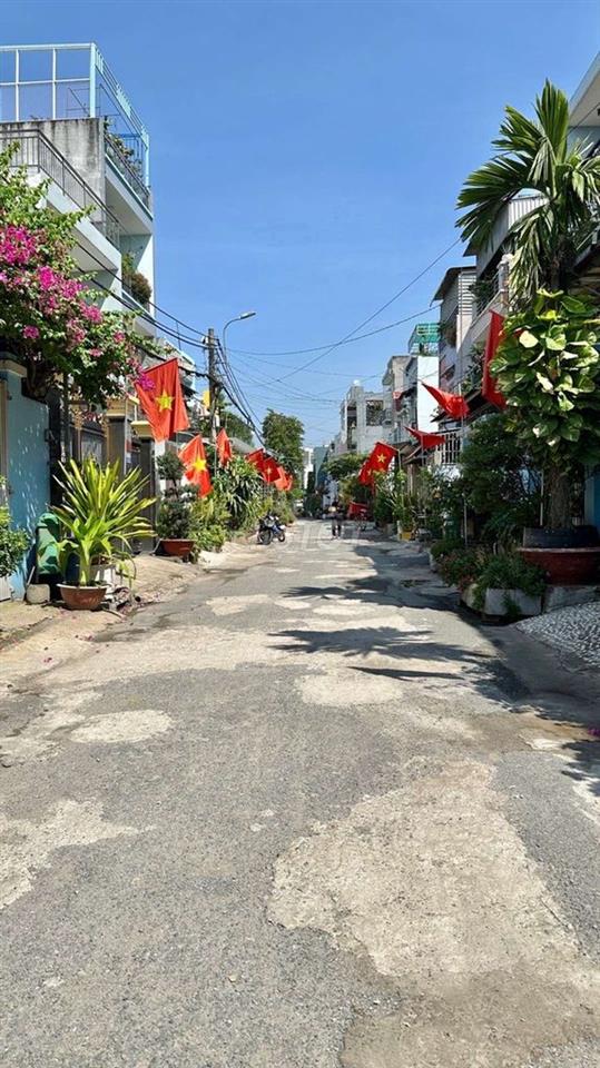Bán Đất ,Đường Bà Điểm 4, HM ,Ngang 10M- 175M2, Giá :6.1Tỷ