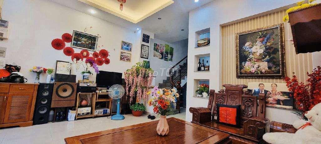 🏠Bán nhà ,Đường Huỳnh Văn bánh ,P 13 PN ,Ngang 4M' 64M2, Giá: 8.8Tỷ