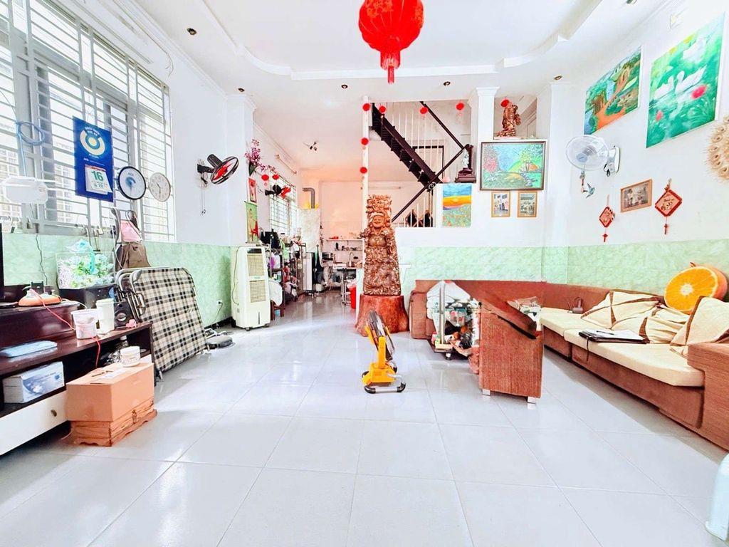 Bán nhà, Lạc Long Quân P 10 Tân Bình Ngang 4,5M - 107M2, Giá: 8.5Tỷ
