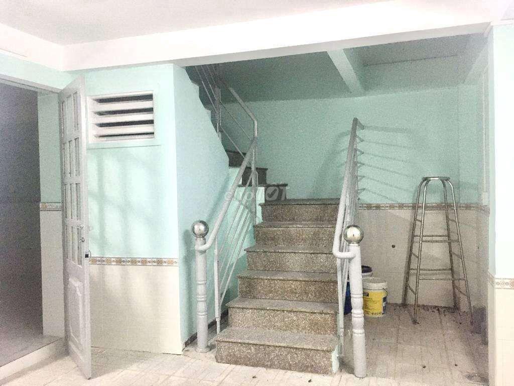Bán Nhà :Đường Nguyễn bặc P 3 Tân Bình ,Ngang 5M- 100M2, Giá : 12.3Tỷ