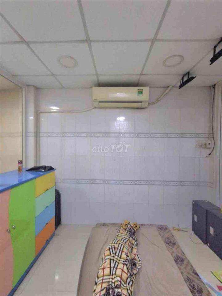 Bán nhà ,Đường Lạc Long Quân P 11 Tân Bình Ngang 4,5 -65M2 ,Giá :7.2Tỷ