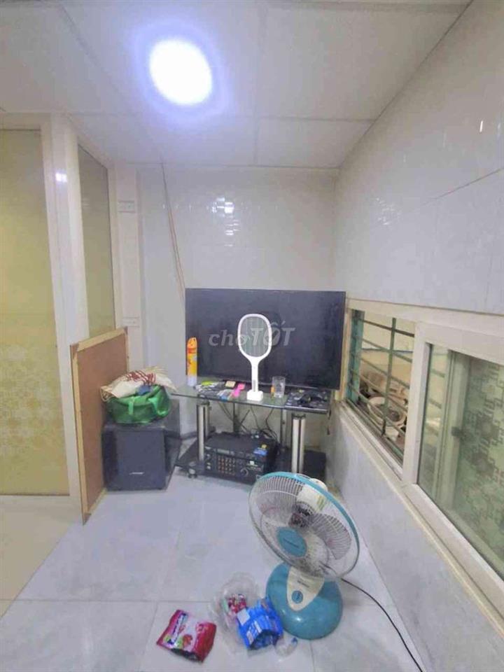 Bán nhà ,Đường Lạc Long Quân P 11 Tân Bình Ngang 4,5 -65M2 ,Giá :7.2Tỷ