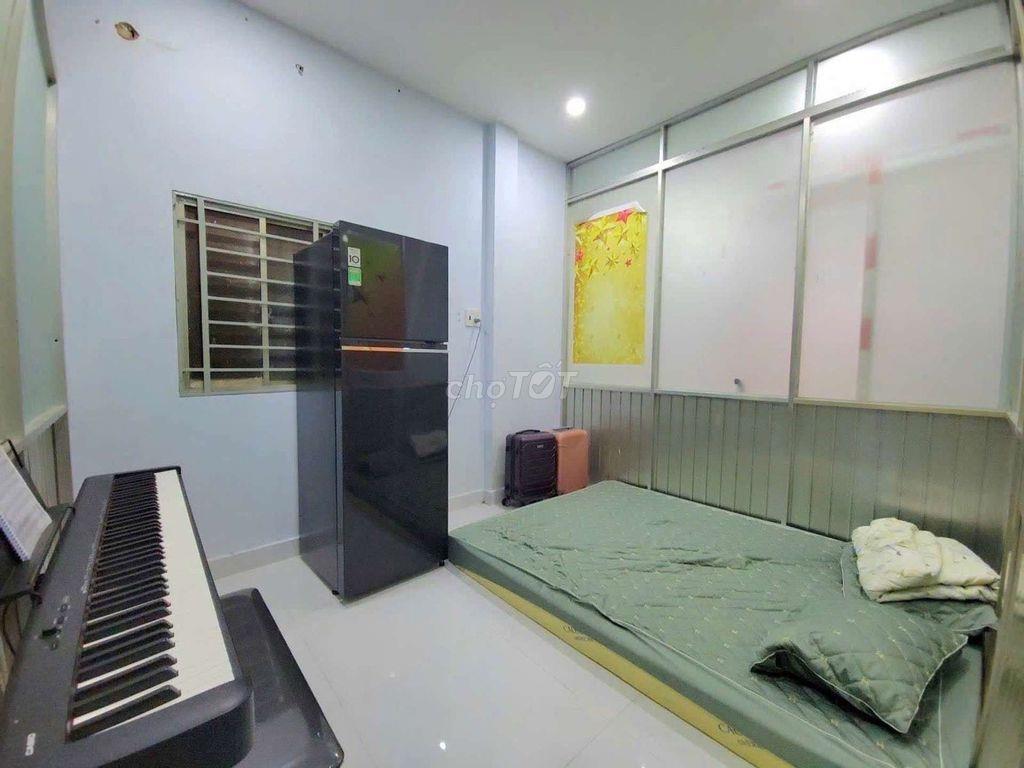 🏠Bán nhà ,Lạc Long Quân P 10 Tân Bình , Ngang 4M- 52M2, Giá : 4.55Tỷ