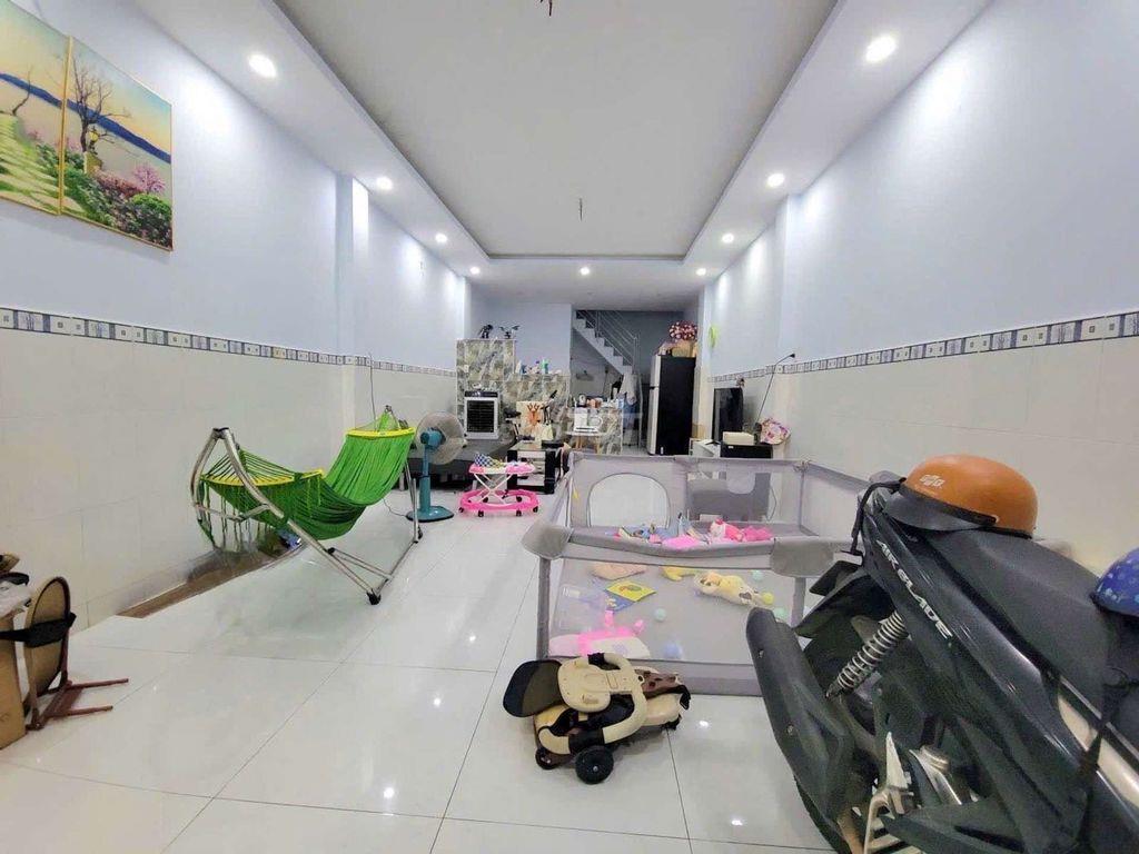 🏠Bán nhà ,Lạc Long Quân P 10 Tân Bình , Ngang 4M- 52M2, Giá : 4.55Tỷ
