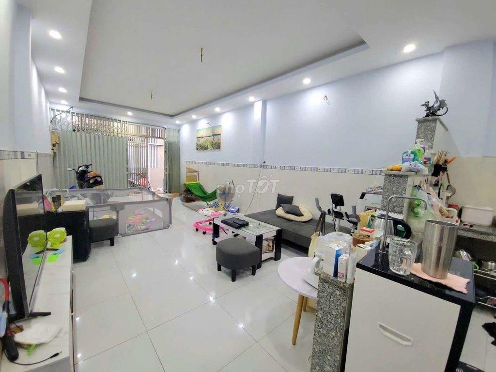 🏠Bán nhà ,Lạc Long Quân P 10 Tân Bình , Ngang 4M- 52M2, Giá : 4.55Tỷ