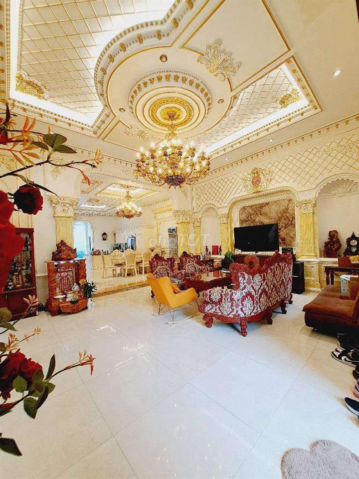 🏠Biệt thự : Đường CMT8, P 7 Tân Bình, Ngang 11M  - 355M2, Giá 66.5Tỷ