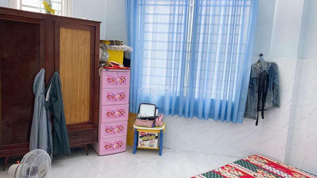 Bán nhà ,Đường Phạm Văn Hai P 3 Tân Bình ,Ngang 4M- 60M2, Giá : 7.6Tỷ