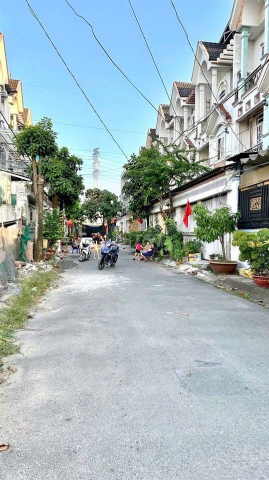 Bán Đất, Đường Tiền Lân ,Bà Điểm HM, Ngang 8M - 145M2, Giá : 4.6Tỷ