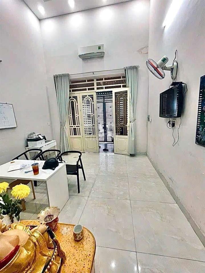 Cần bán gầp nhà cầp 4 P TTN .1 xẹt trường trinh DT 4 x21 1 trệt 1 lửng