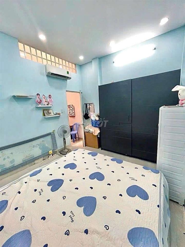 Cần bán gầp nhà cầp 4 P TTN .1 xẹt trường trinh DT 4 x21 1 trệt 1 lửng