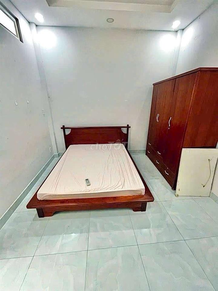 Cần bán gầp nhà cầp 4 P TTN .1 xẹt trường trinh DT 4 x21 1 trệt 1 lửng