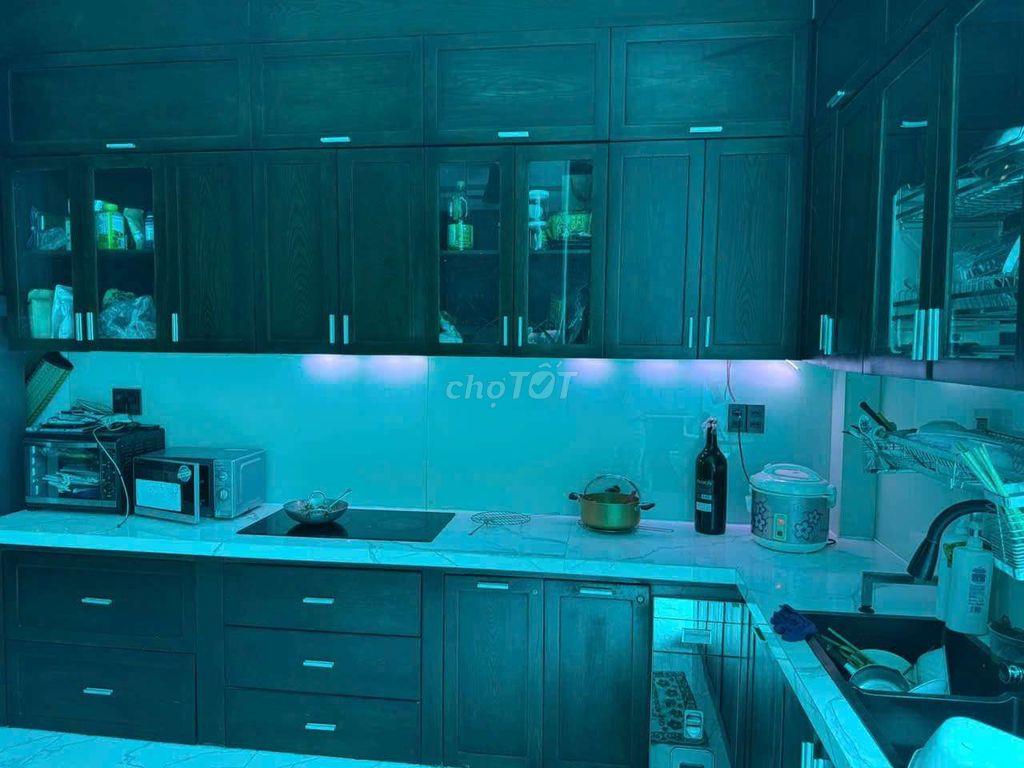 Cần Bán GầP Nhà khu vực 38ha Dương THi Guang DT 4,5 x18 .1  trệt 3lầu.