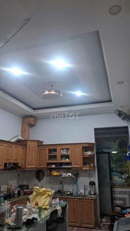 Cần Bán Gầp Nhà P ĐHT .DT 4 x17 .1 trệt 3 Lầu 4PN 4WS giá 6 tỷ TL