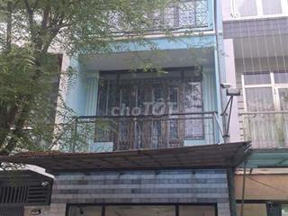 Cần Bán Gầp Nhà P ĐHT .DT 4 x17 .1 trệt 3 Lầu 4PN 4WS giá 6 tỷ TL