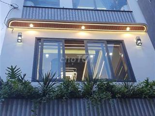Cần Bán Gầp nhà Đường TTN2 Hẻm xe hơi DT 4,2 x13,5 1 trệt 1Lửng 3 Lầu