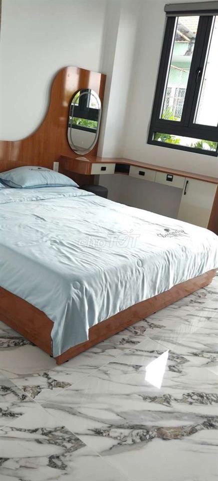 Cần Bán Gầp nhà Đường TTN2 Hẻm xe hơi DT 4,2 x13,5 1 trệt 1Lửng 3 Lầu