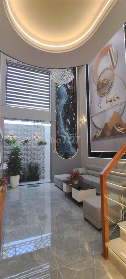 Cần Bán Gầp nhà Đường TTN2 Hẻm xe hơi DT 4,2 x13,5 1 trệt 1Lửng 3 Lầu