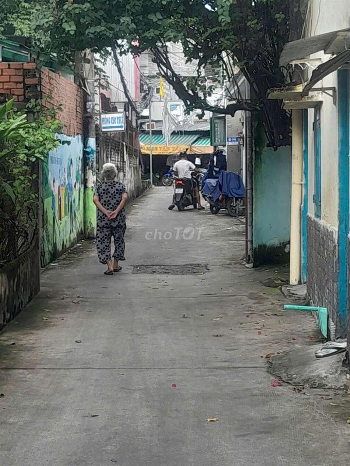 Cần bán gấp nhà P.ĐHT chợ cầy sộp Q12 DT 4, x16 .1 trệt 1 lầu 3PN .3WS