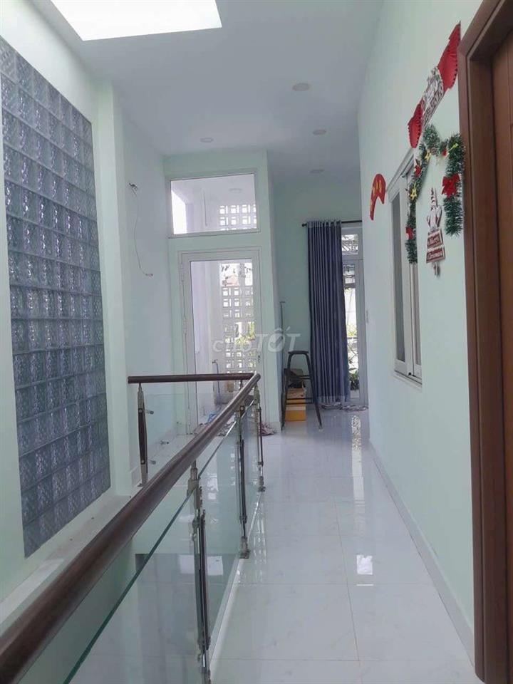 Cần Bán Gấp nhà P.ĐHT .Q12 .DT 5,1 x20  1 trệt .1 Lầu .3PN 3WS hẻm 3m5