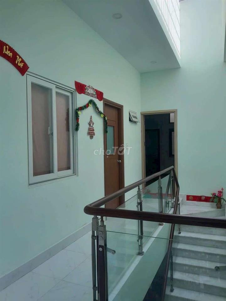 Cần Bán Gấp nhà P.ĐHT .Q12 .DT 5,1 x20  1 trệt .1 Lầu .3PN 3WS hẻm 3m5