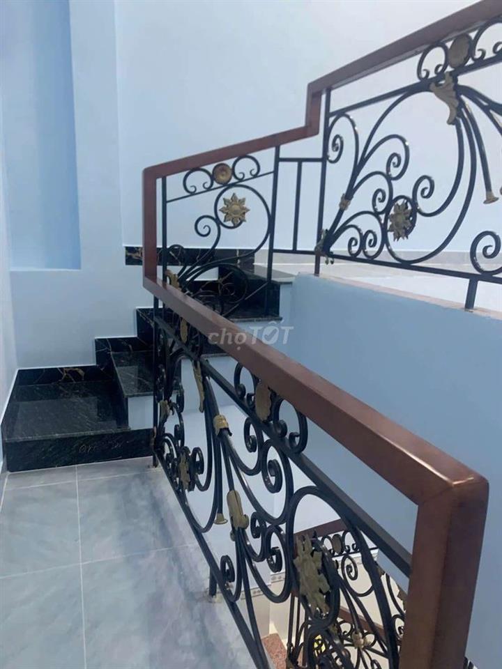Cần Bán gầp nhà 1 xẹt  trương Trinh .PĐHT .DT 4 x20 1 trệt 1 Lầu  4PN