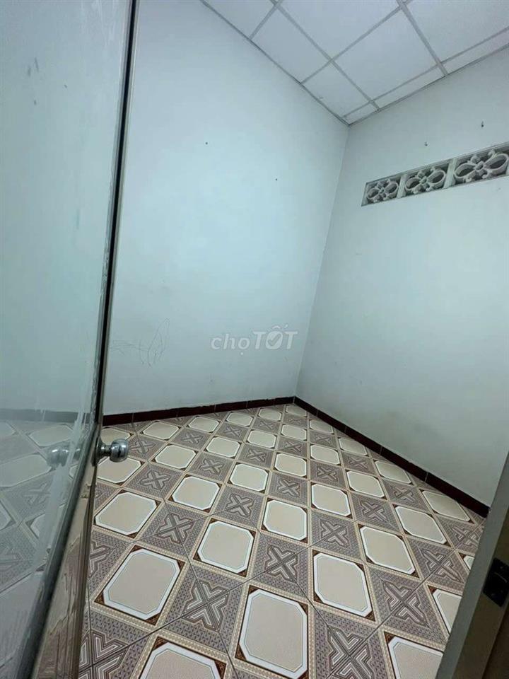 Cần Bạn gập nhả 2 xẹt  PTTN Q12 .Dt 3,4 x11  1 trẻt  1 Lầu 2PN 2WS
