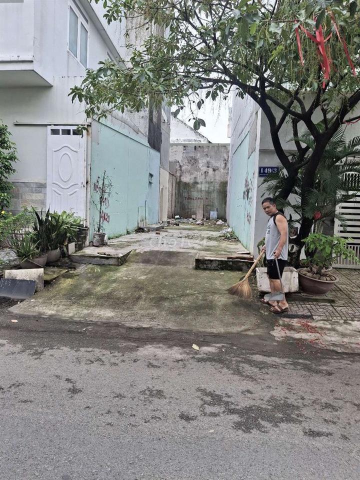 Cân bán gấp. ĐẤT P TTN Q12..DT 4x20 thổ Cư .sổ riêng.. Tây tứ trąch.